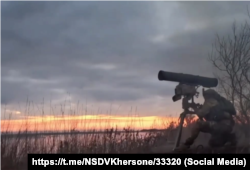 Российский военный на Кинбурнской косе, март 2025 года