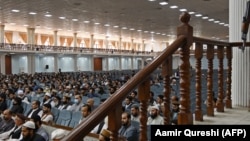 آرشیف، یکی از گردهمایی‌های طالبان در تالار لویه جرگه افغانستان