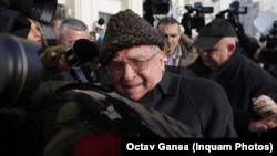 Ion Iliescu, în timpul uneia dintre multele vizite pe care le-a făcut în ultimele trei decenii la Parchet pentru a da explicații despre Revoluția din 1989 și despre Mineriada din iunie 1990.