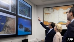 Președintele Comisiei Europene, Ursula von der Leyen, a vorbit vineri, la Larnaca, cu președintele Ciprului, Nikos Christodoulides, despre crearea unui coridor maritim de la estul insulei mediteraneene până în Gaza. 