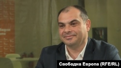 Филип Попов