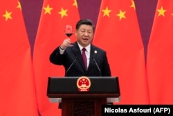 Kineski predsjednik Sji Đinping govori na brifingu za novinare na kraju posljednjeg dana Foruma 'Pojas i put' na jezeru Janći kod Pekinga 27. aprila 2019.