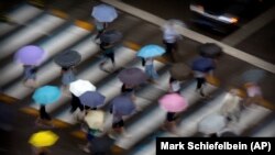 Potrivit cercetătorilor de la Universitatea Tsinghua din Beijing, autoritățile chineze au lansat iodură de argint la nivelul norilor pentru a provoca ploi înaintea comemorării a 100 de ani de existență a Partidului Comunist Chinez.