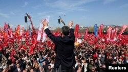 Okupljeni na subotnjem protestu