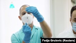 Vakcinacija u Srbiji Fajzerovom vakcinom