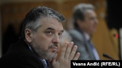 Ako političari žele da ubrzaju dijalog, potrebno je da javnosti iskreno saopšte šta je na stolu: Joanis Armakolas