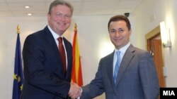 Eврокомесарот за проширување Штефан Фуле се сретна со премиерот Никола Груевски во Скопје.