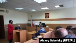 Юлия Галямина в суде Великого Новгорода