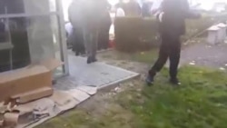 Deputetët alivanosen nga gazi lotsjellës