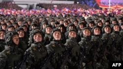 ფოტო არქივიდან. სამხედრო აღლუმი ფხენიანში