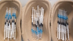 Autoritățile au deschis centre de vaccinare în supermarketuri și piețe