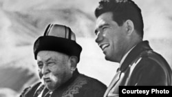 С.Каралаев и Ч.Айтматов