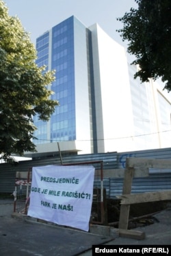 Zgrada na mjestu koje je nekad bio Picin park