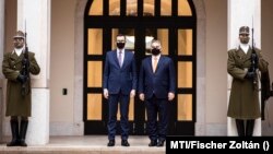  Mateusz Morawieczki lengyel és Orbán Viktor magyar miniszterelnök Budapesten, 2020. november 26-án.