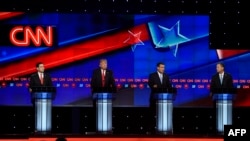 S leva na desno: Marko Rubio, Donald Tramp, Ted Kruz i Džon Kasič na debati u Miamiju, 10. mart 2016.