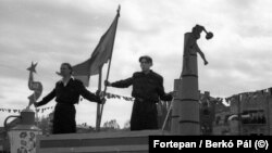 Május 1-i ünnepség a Hősök terén 1947-ben