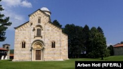 Kosovë: Manastiri i Deçanit. 