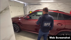 Fotografie de la perchezițiile procurorilor la Trust Media într-o cauză penală pornită pentru evaziune fiscală și spălare de bani.