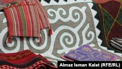 Ярмарка "Оймо", Бишкек, 25 июля 2012 года.