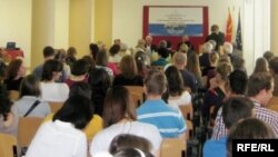 Учесници на семинарот за македонски јазик, литература и култура во Охрид 