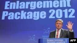 Еврокомесарот за проширување Штефан Филе.