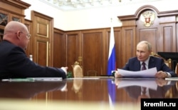 Российский глава Севастополя Михаил Развожаев на встрече с президентом РФ Владимиром Путиным, 16 июня 2025 года