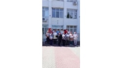 Видеообращение жителей Семикаракорского района из-за химикатов на полигоне "Южного города".mp4