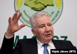 Jakab István, a Magyar Gazdakörök és Gazdaszövetkezetek Szövetsége (MAGOSZ) elnöke, az Országgyűlés fideszes alelnöke egy miskolci sajtótájékoztatón 2024. november 7-én