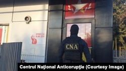 Imagine distribuită de Centrul Național Anticorupție de la perchizițiile efectuate la sediul unuia din partidele afiliate lui Ilan Șor, într-un dosar de corupere electorală, octombrie 2024.