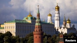 Поглед на Кремљ, Русија