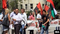 Протести пред заедничката седница во на премиерите на Македонија и Бугарија, Никола Груевски и Пламен Орешарски, Ќустендил, Бугарија.