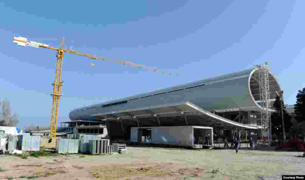 Muzeul de Stat al Covoarelor şi Artelor Aplicate. (sursa: en.president.az)