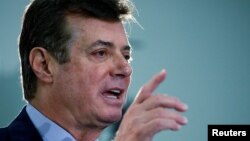 Paul Manafort la o conferință de presă a Partidului Republican