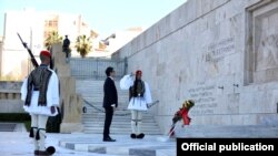 Атина- македонскиот претседател Пендаровски e прв кој е во официјална посета на Грција по осамостојувањето на земјата во 1991 година