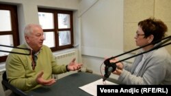 Miodrag Zec sa novinarkom Brankom Mihajlović u studiju RSE