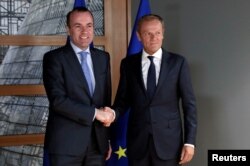 2019. Akkor még nagyobb volt a befolyásuk. Donald Tusk, az Európai Tanács volt elnök és Manfred Weber EPP-frakcióvezető az Európai Parlamentben