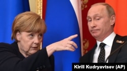 Merkel: Na Rusiji je da dokaže da nije kriva za trovanje