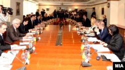 Заедничка седница на владите на Република Македонија и на Република Србија.