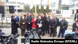 Протестен марш на лекарите специјалисти од Клинички центри од Македонија пред Владата на Република Македонија