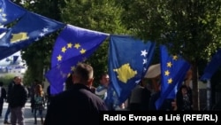 Zastave EU i Kosova u Pritšini, ilustrativna fotografija