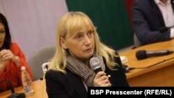 Елена Йончева