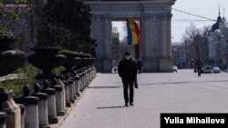 Chișinău, după decretarea stării de urgență.