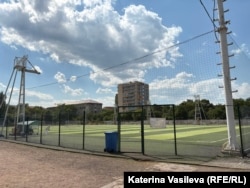 Кадър от малкия стадион „Академик“