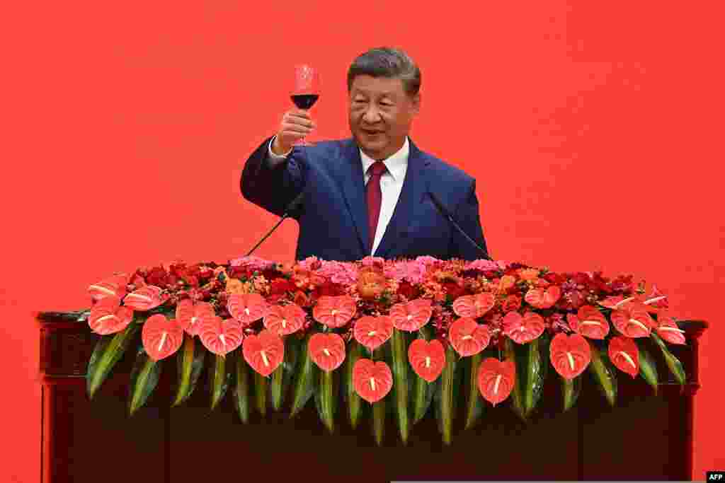 A katonai felvonulás előtt Hszi elnök figyelmeztette a világot, hogy még mindig választhat a béke vagy a háború között, de hozzátette, hogy Kína „megállíthatatlan”