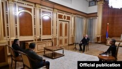 Armenian President Armen Sarkissian met with senior ARF members Armen Rustamian and Artsvik Minasian, November 10, 2020