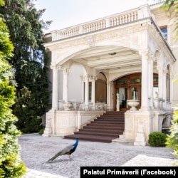 Palatul Primăverii este fosta casă a lui Nicolae Ceaușescu.