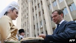 დმიტრი მედვედევი ცხინვალში