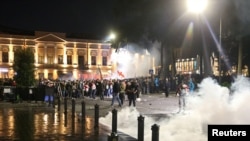 Прихильники опозиції проводять мітинг у день місцевих виборів у Тбілісі