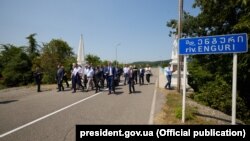 Владимир Зеленский на Ингурском мосту, июль 2021 года