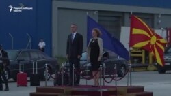 Столтенберг пречекан со химните на НАТО и Македонија
